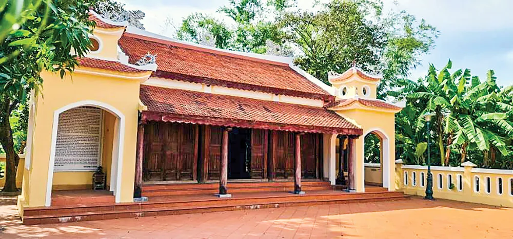 Quê hương người mở cõi phương Nam ảnh 1