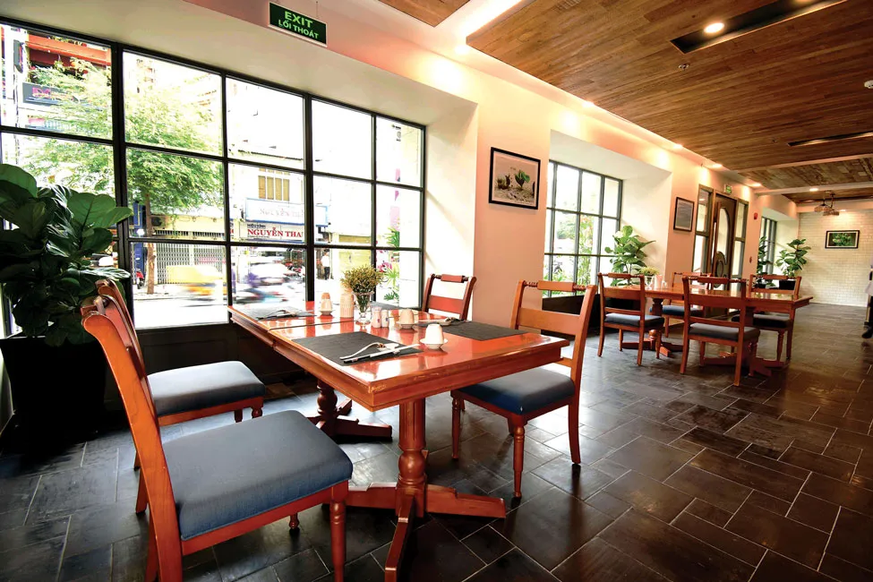 Không gian ẩm thực sang trọng phương Tây ảnh 3