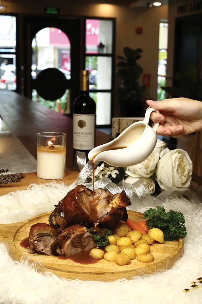 Không gian ẩm thực sang trọng phương Tây ảnh 4