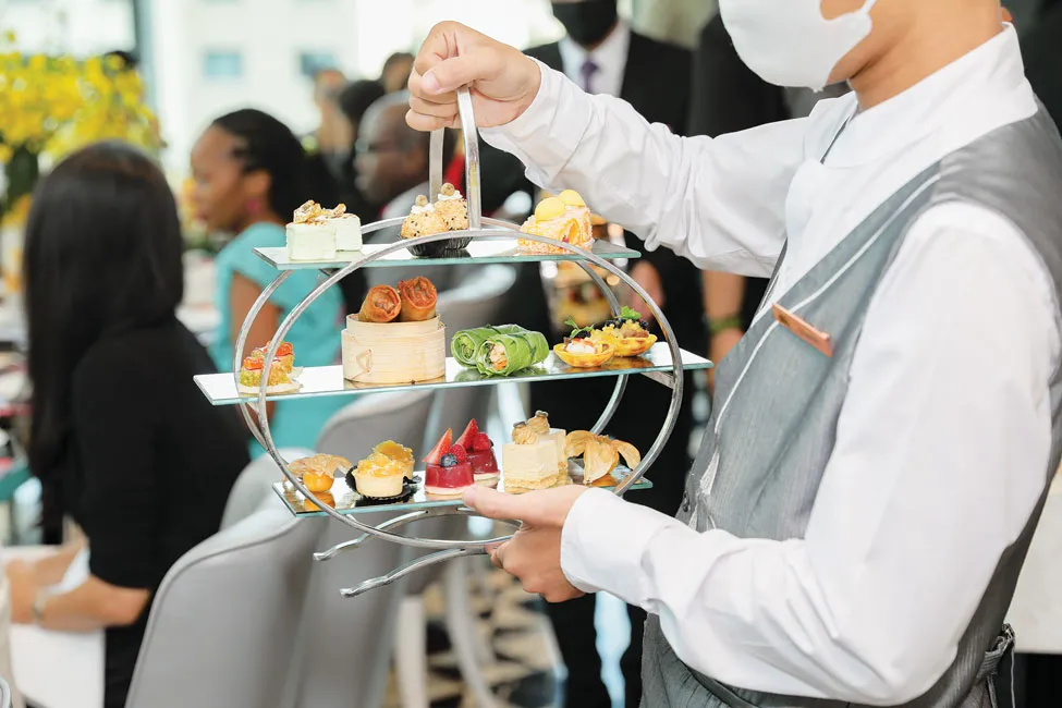 Vũ điệu Thé Dansant tại Café Cardinal ảnh 2