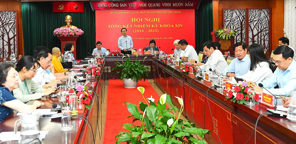 Các ĐBQH đã cùng tháo gỡ nút thắt cho TPHCM phát triển ảnh 1