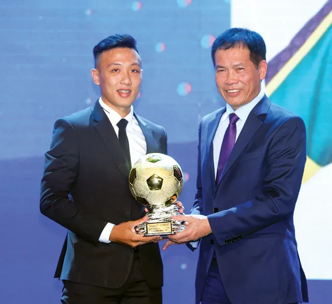 Quả bóng vàng Việt Nam 2020: ​Thương hiệu và cảm xúc ảnh 4