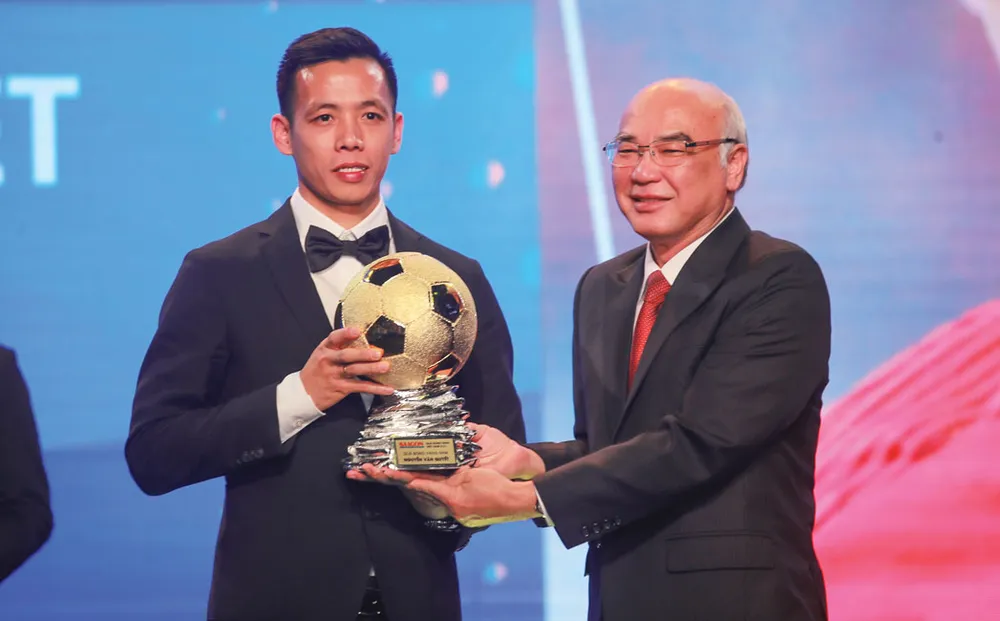 Quả bóng vàng Việt Nam 2020: ​Thương hiệu và cảm xúc ảnh 2