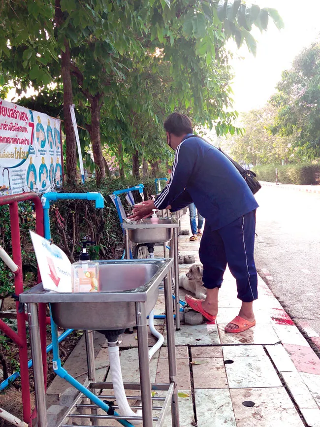 Những ngày bị kẹt ở Thái Lan ảnh 3