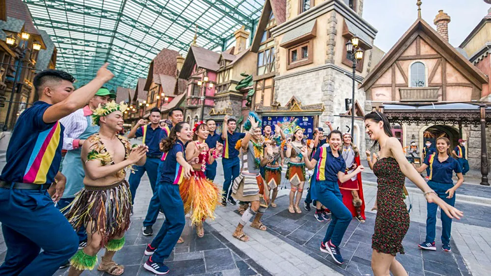 Vingroup ra mắt “Thành phố không ngủ” hàng đầu khu vực ảnh 1