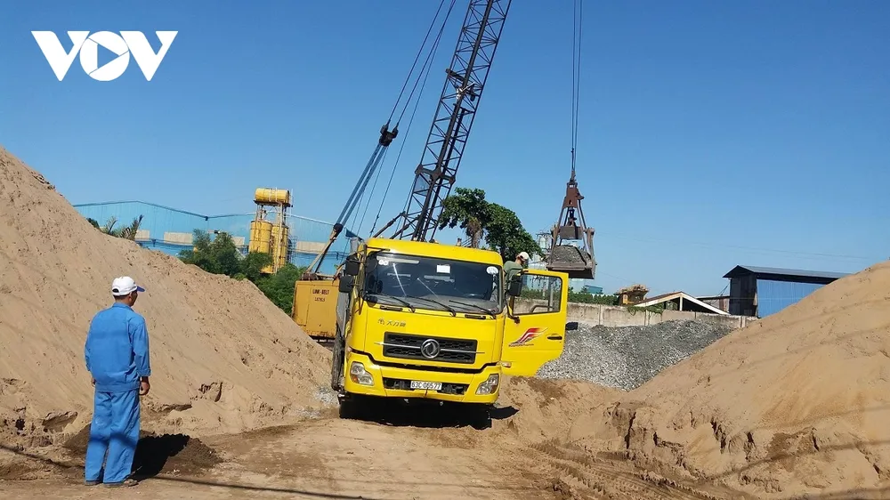 Giá cát xây dựng tăng cao, người tiêu dùng ĐBSCL chịu thiệt ảnh 1