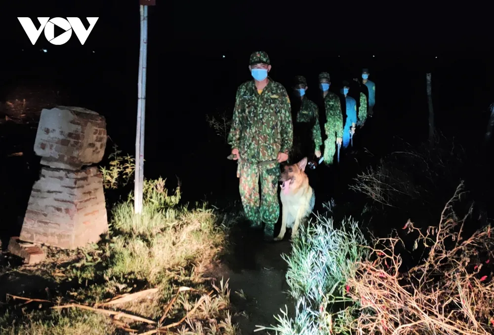 Biên giới Tây Nam: Nguy cơ trở thành điểm nóng bùng phát dịch Covid-19 ảnh 1