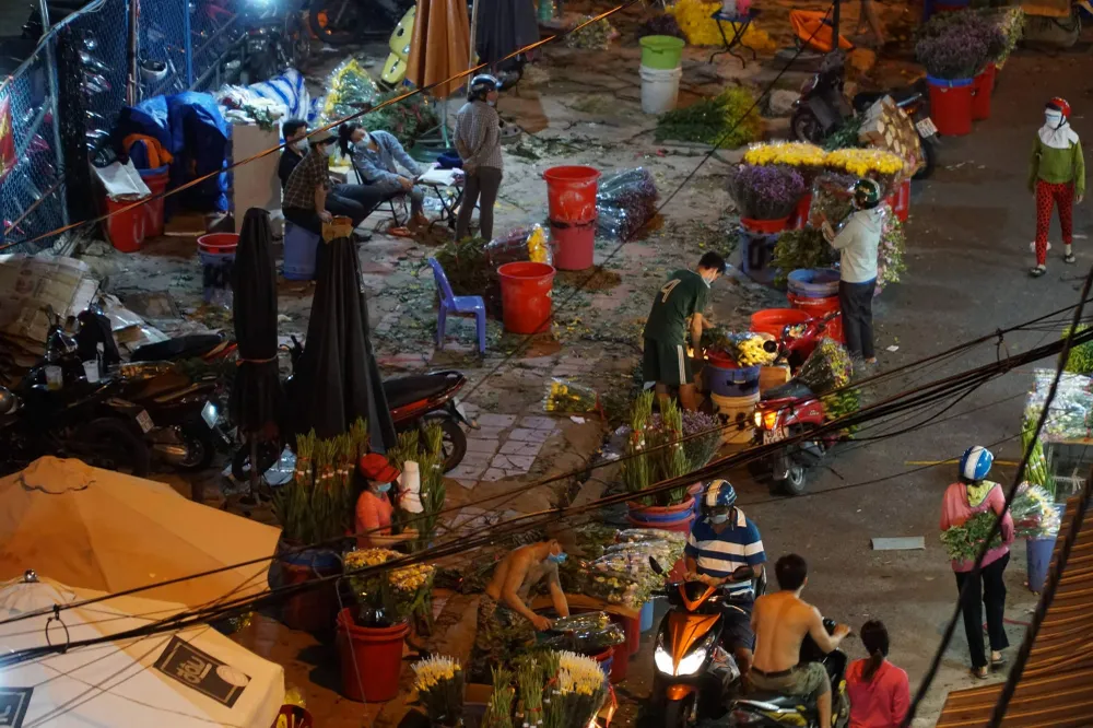 2g, chợ hoa đã nhộn nhịp