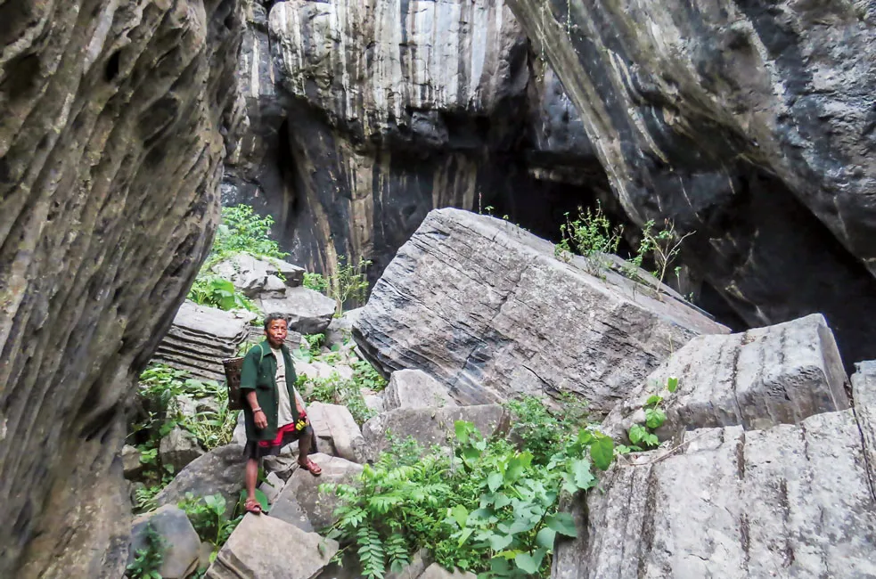 Sống giữa di sản không thể mãi nghèo ảnh 1