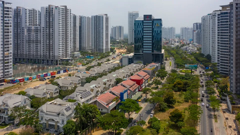 Môi giới bất động sản chật vật bán hàng online, lay lắt chờ qua Covid ảnh 1