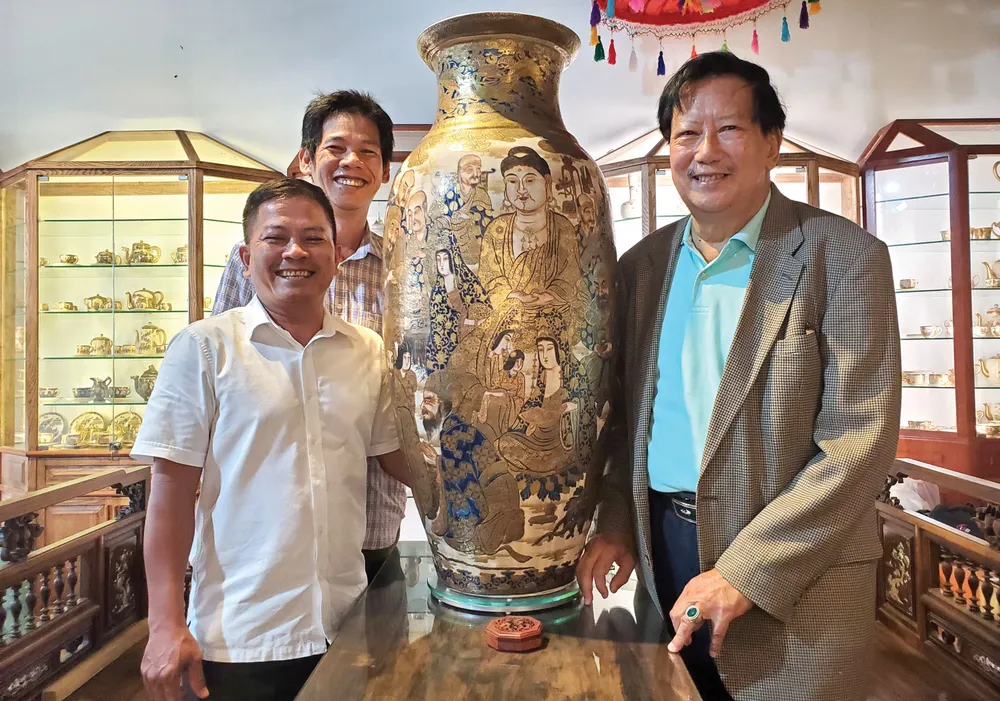 Kỳ ngoạn Satsuma (Gosu-Blue) niên đại 1818-1890 và giới sưu tập Sài Gòn ảnh 5