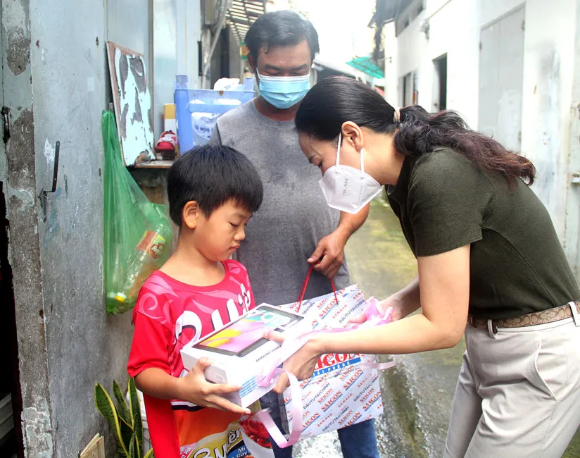 Trao yêu thương từ những điều giản dị ảnh 1
