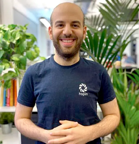 Johnny Boufarhat - Tỷ phú trẻ tuổi trong mùa đại dịch ảnh 1