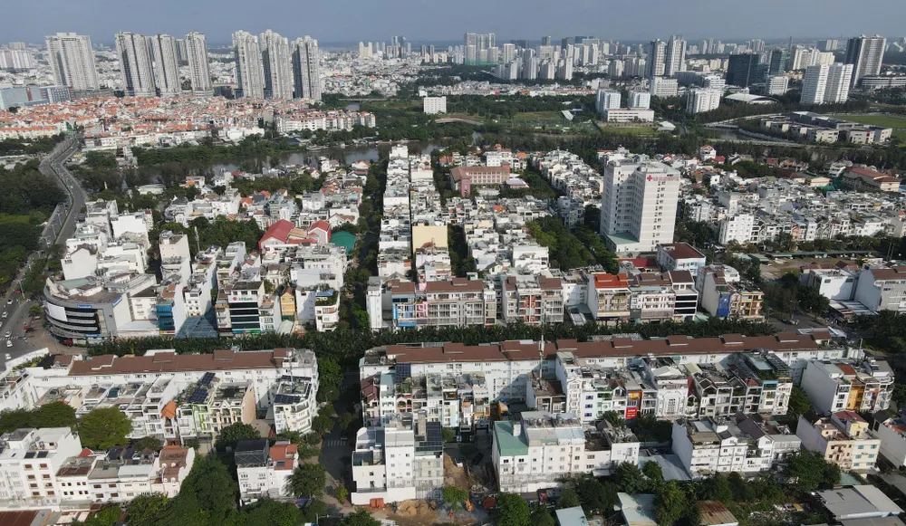 TP.HCM: Huyện 'lên đời' thành phố sao cho khả thi? - ảnh 2