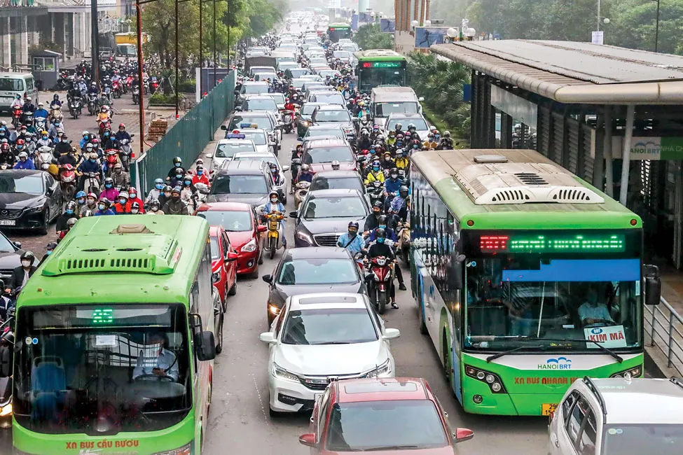 Bài toán giao thông TPHCM:Từ “buýt nhanh” đến “buýt xanh“? ảnh 1