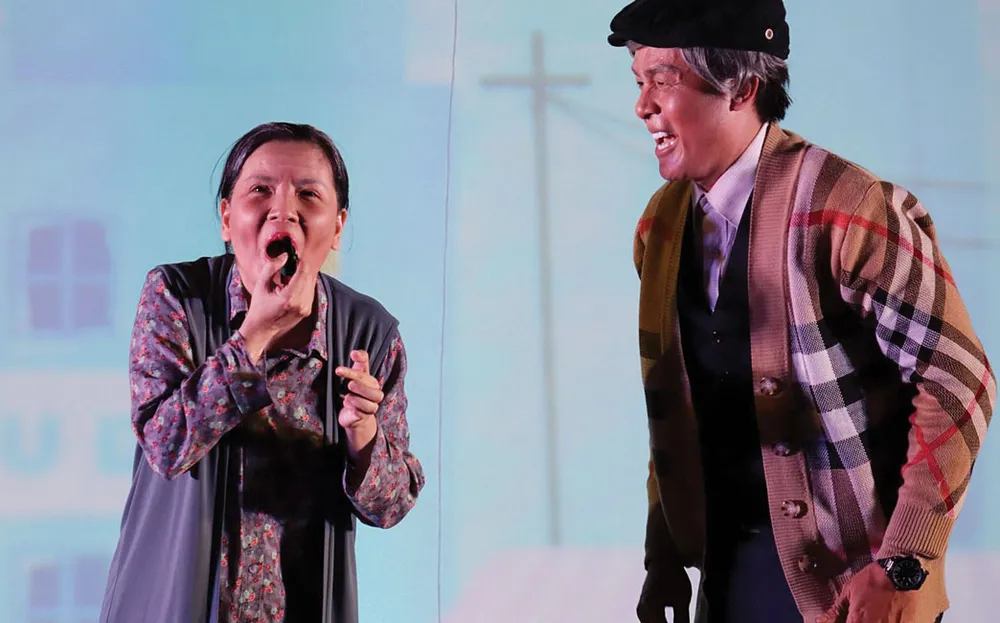 Sân khấu bình thường mới và âu lo cũ ảnh 1