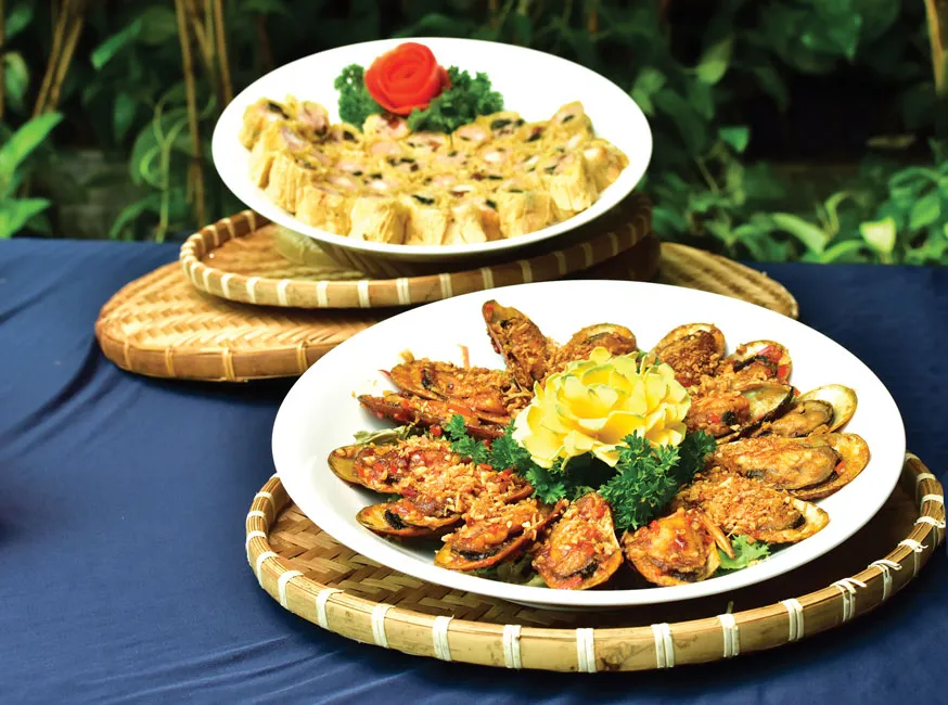 Tận hưởng bữa tiệc đặc sắc giữa không gian xanh ảnh 2