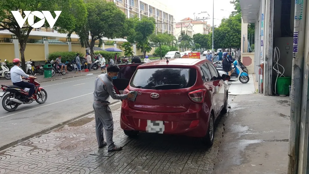 Giá cước xe công nghệ ở TP.HCM: Tăng nhanh, giảm chậm ảnh 1