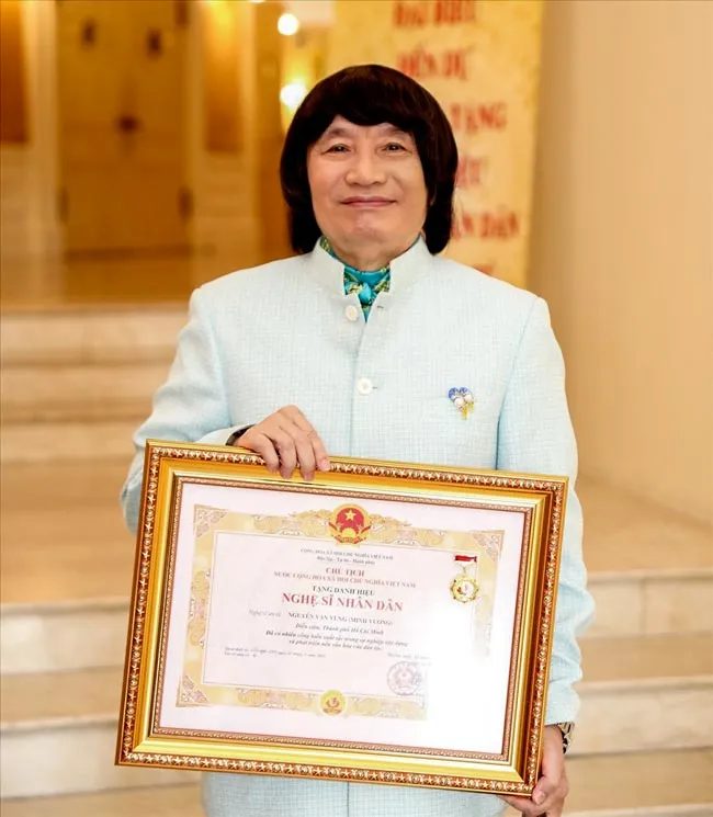 Rắc rối danh hiệu nghệ sĩ ảnh 1