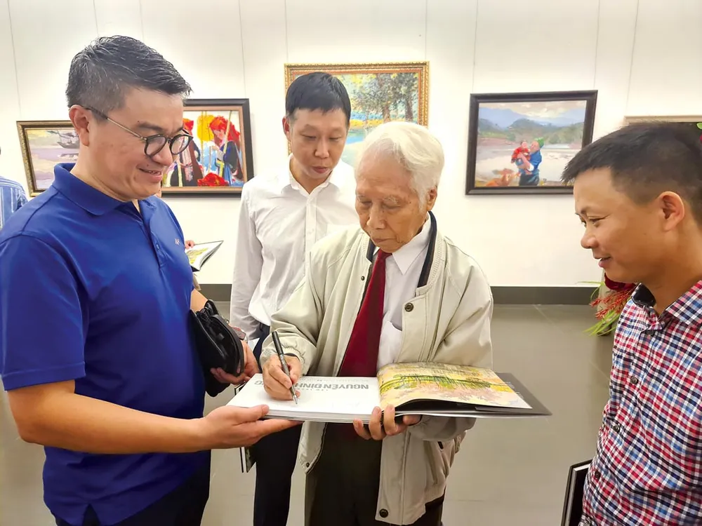 Bất ngờ với triển lãm “Khúc vọng xưa” ảnh 2