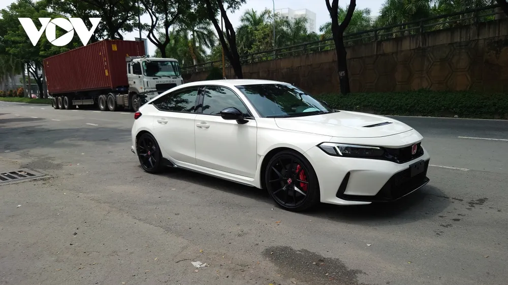 Hình ảnh những mẫu xe tại Triển lãm Ô tô Việt Nam 2022 ảnh 13