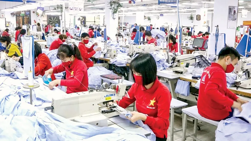 Các DN dệt may hy vọng từ quý II-2023 tình hình sẽ khởi sắc hơn.