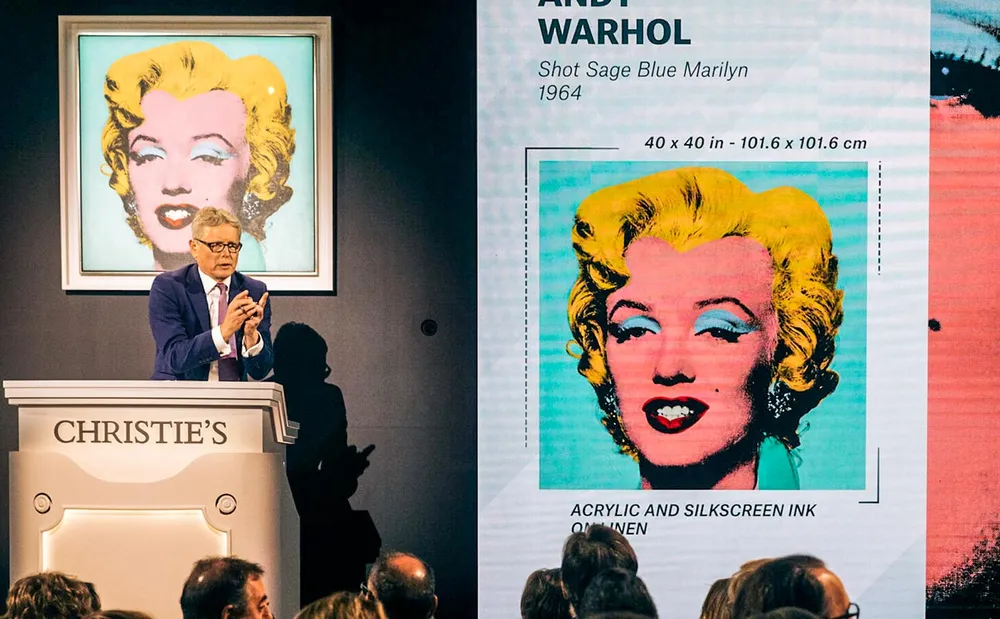 Bức tranh “Shot Sage Blue Marilyn” (1964) của Andy Warhol vẽ chân dung nữ diễn viên nổi tiếng Marilyn Monroe có giá kỷ lục 195 triệu USD.