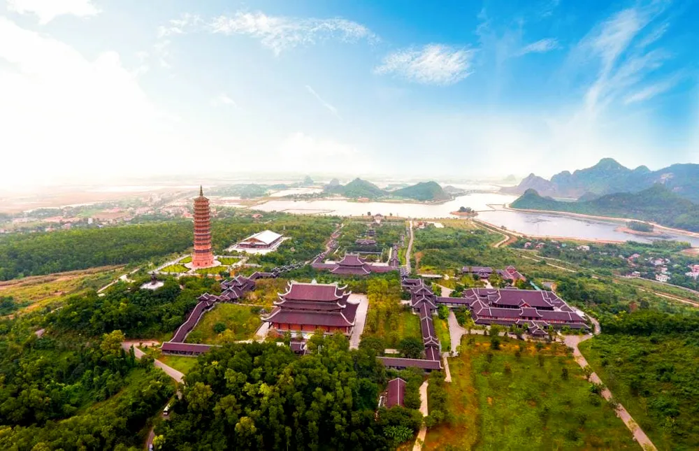 Toàn cảnh chùa Bái Đính.