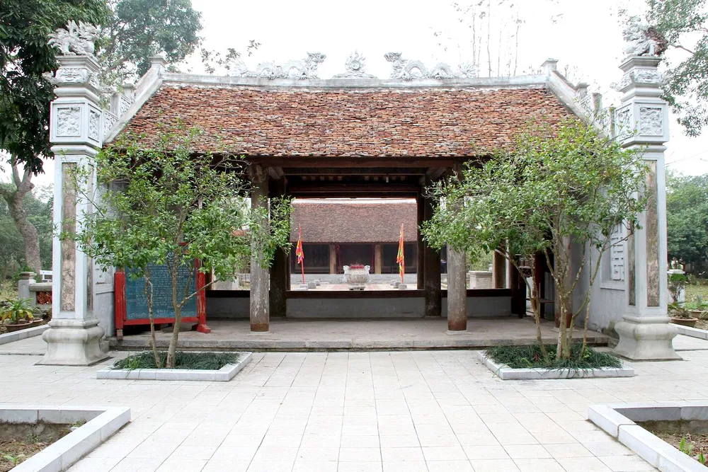 Đền vua Lê Đại Hành được gọi là đền Hạ và nằm trong khu di tích đặc biệt của cố đô Hoa Lư.