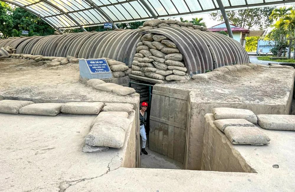 Di tích hầm chỉ huy của Tướng De Castries.