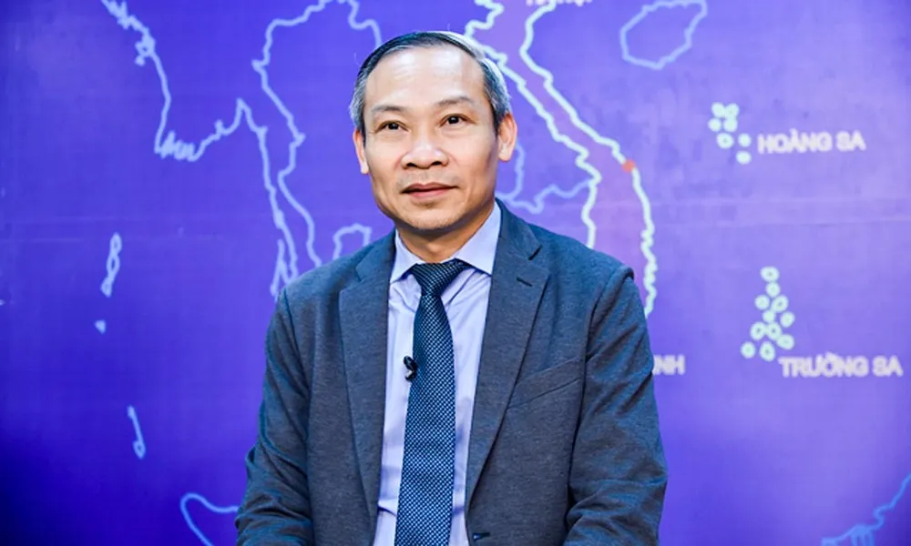 TS Phan Đức Hiếu: 'Phải quyết liệt cải cách thể chế, vực dậy nền kinh tế' ảnh 1