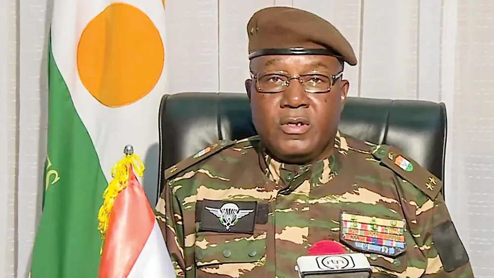 Tướng quân đội truất phế Tổng thống Niger xuất thân từ đâu?