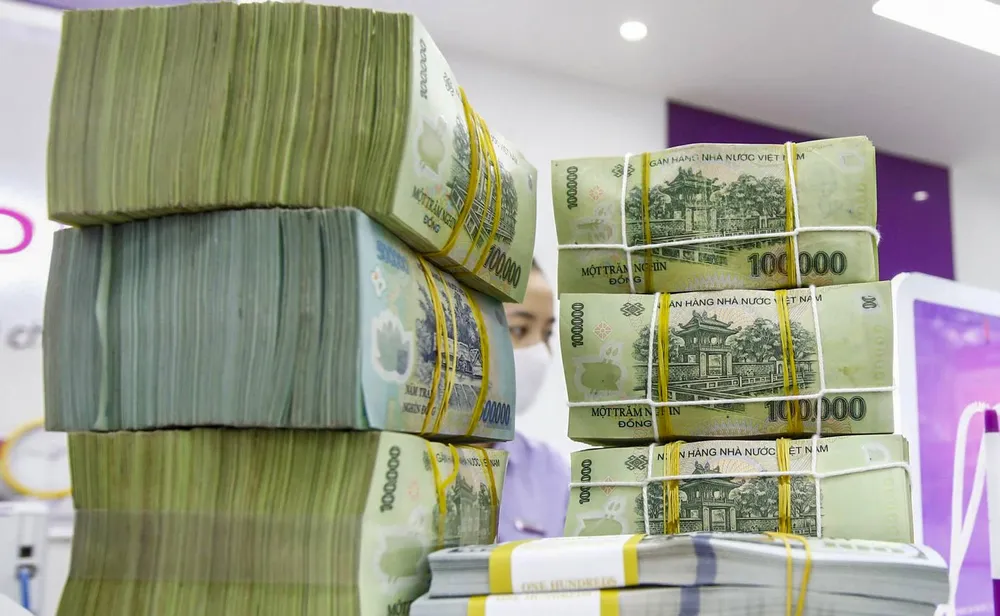 Kinh tế kiệt quệ vì dòng vốn ứ đọng 