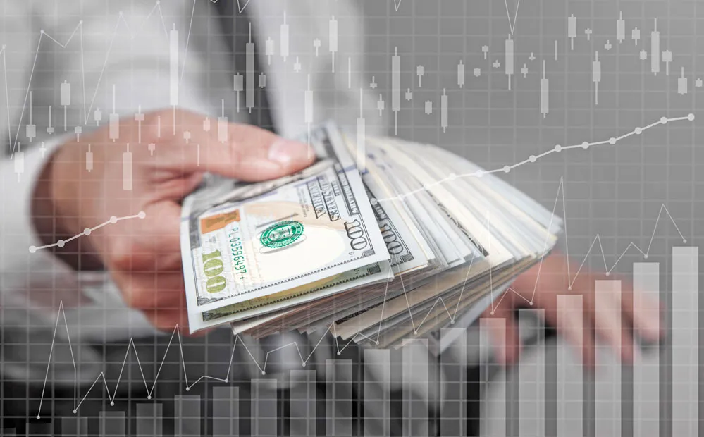 Tiền tiết kiệm đang đổ mạnh vào chứng khoán?