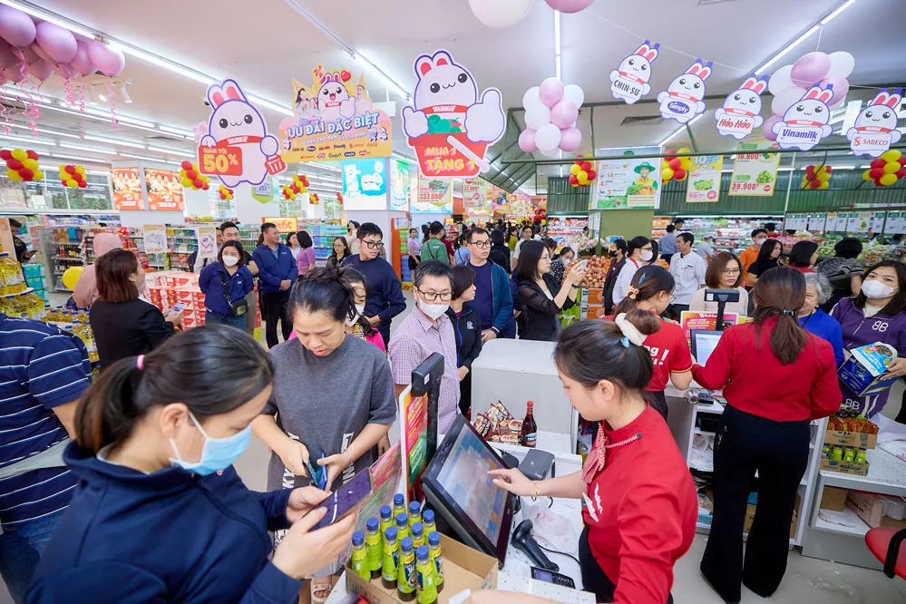 Hàng loạt chương trình khuyến mại lớn nhằm kích cầu mua sắm dịp cuối năm. 