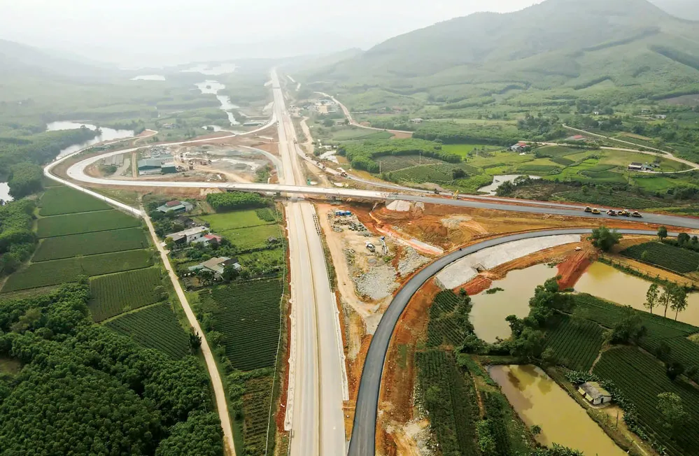 Dự án thành phần đường bộ cao tốc Bắc - Nam qua Hà Tĩnh đã hình thành rõ nét.