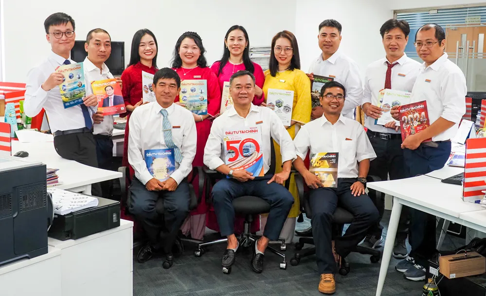 Tập thể tòa soạn ĐTTC.