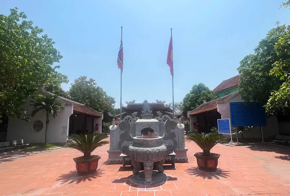 Đền thờ Mai Hắc Đế ở Nghệ An. 