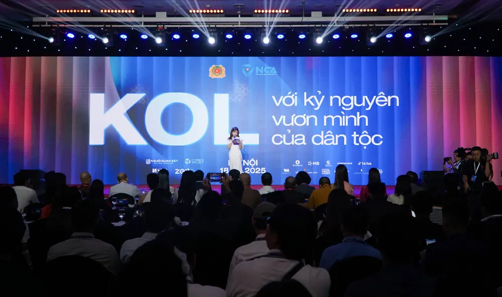 Một phiên thảo luận tại Hội nghị “KOL với kỷ nguyên vươn mình của dân tộc”. 