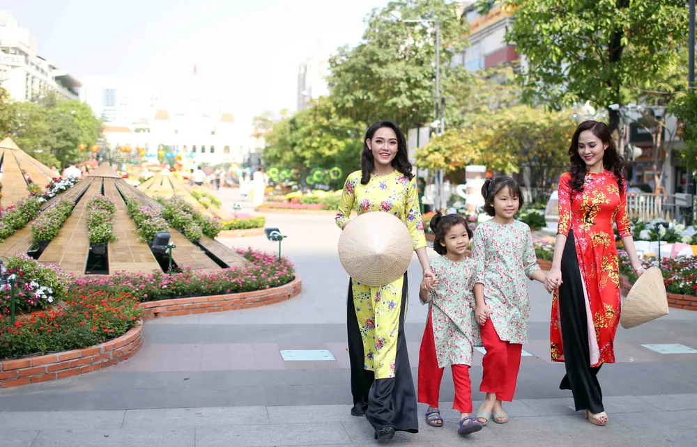 Rộn ràng Đường hoa Nguyễn Huệ trước giờ khai mạc  ảnh 5