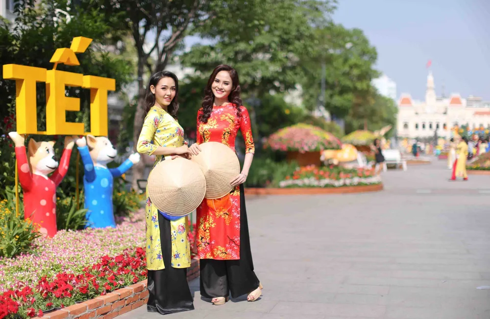 Rộn ràng Đường hoa Nguyễn Huệ trước giờ khai mạc  ảnh 8