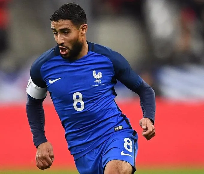 Nabil Fekir trong màu áo tuyển Pháp.