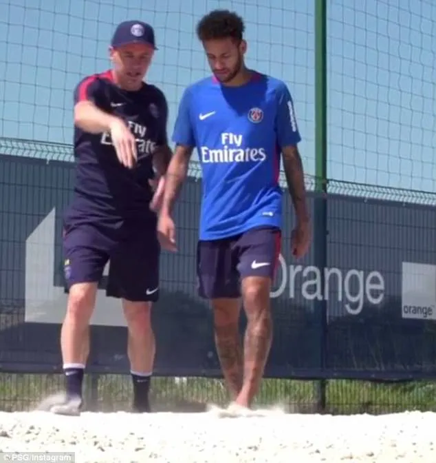 Neymar đã trở lại PSG và ráo riết tập luyện cho World Cup ảnh 1