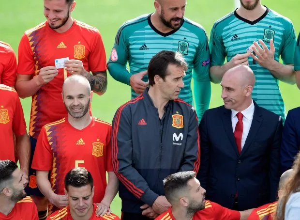 Sốc: Tây Ban Nha sa thải HLV Lopetegui vì lén đàm phán với Real Madrid ảnh 1
