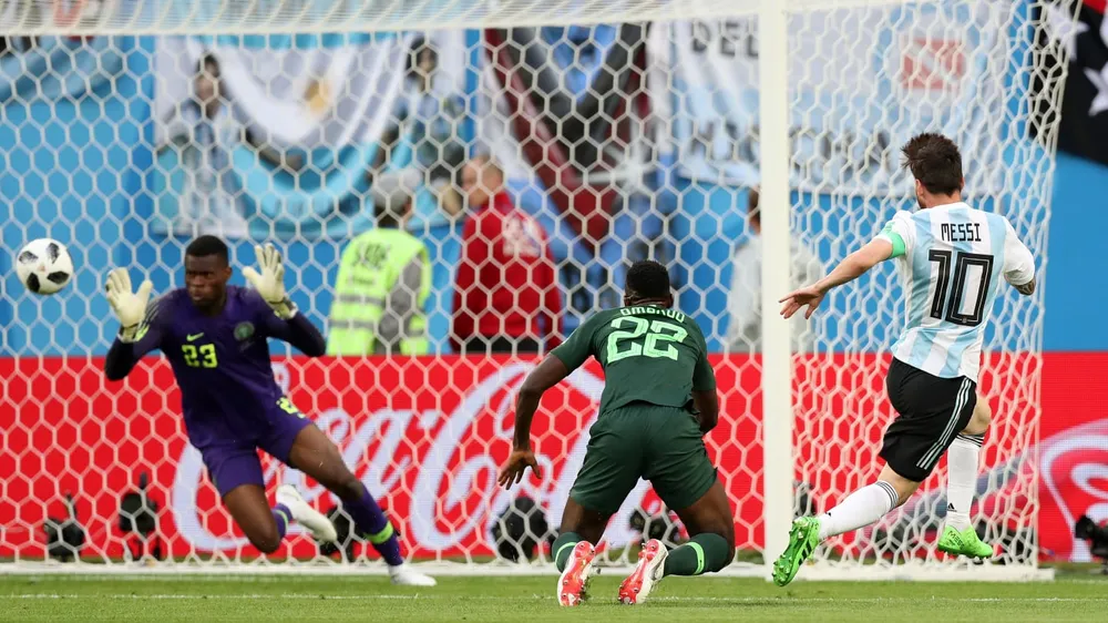 Nigeria - Argentina 1-2, Messi và Rojo ghi bàn, Argentina òa khóc ảnh 2