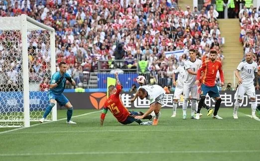 Nga - Tây Ban Nha 1-1 (4-3 pen): Gấu Nga loại Bò tót trên chấm 11m ảnh 2