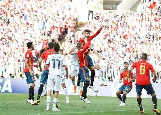 Nga - Tây Ban Nha 1-1 (4-3 pen): Gấu Nga loại Bò tót trên chấm 11m ảnh 4