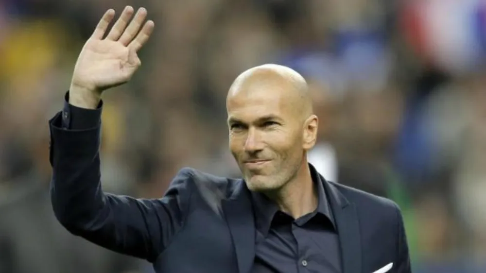 Zinedine Zidane sẽ gia nhập Juventus.