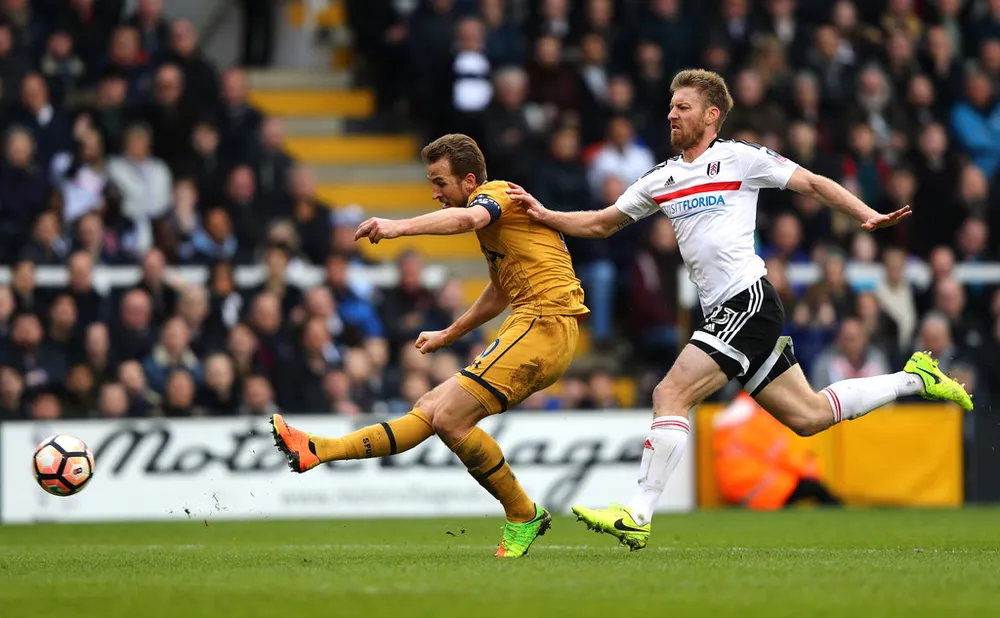 Harry Kane ghi bàn trong trận gặp Fulham ở Cú[p Fa mùa trước, nơi họ thắng 3-0 ngay trên sân khách