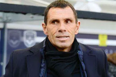 Gustavo Poyet dọa từ chức HLV trưởng Bordeaux